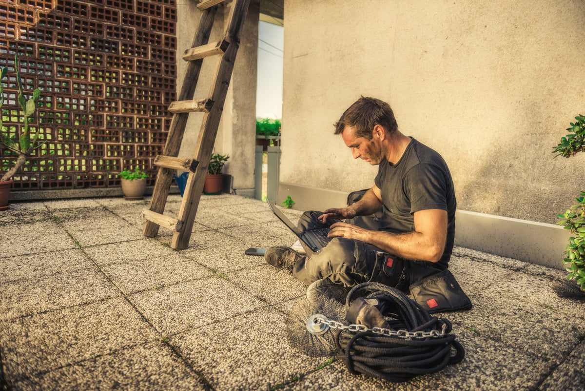 Getting Ready For The Fall: The Best Masks For Chimney Sweep Respiratory Protection